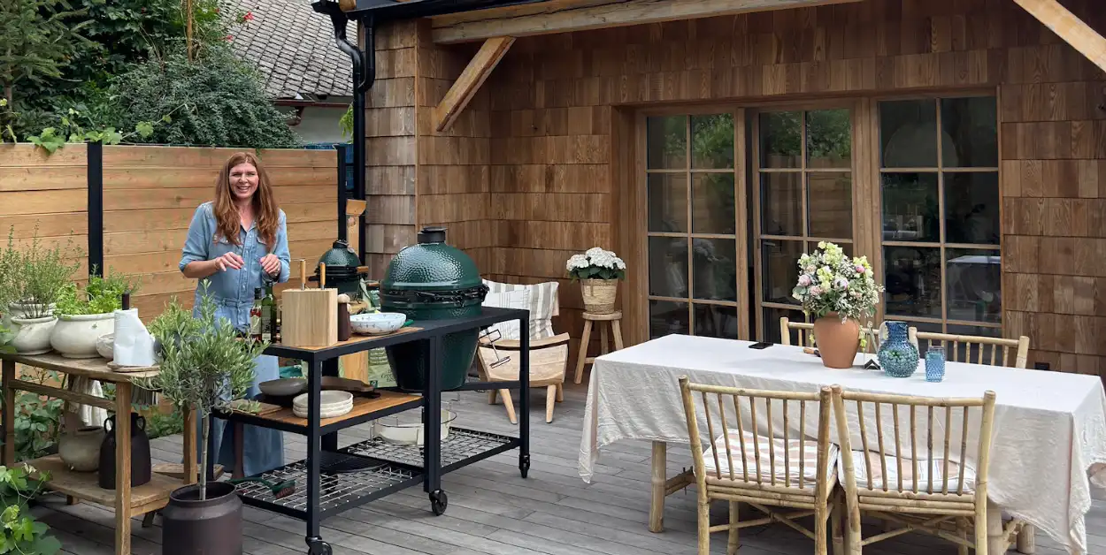 Zuzana Iconioo s Big Green Egg na terase – spolupráce influencer a BGE